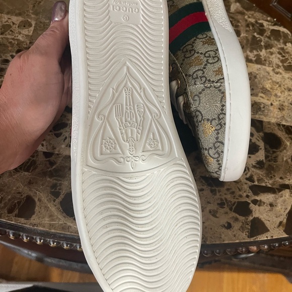 REPOSH Women's Ace GG Supreme Sneaker with Bees - Picture 2 of 5